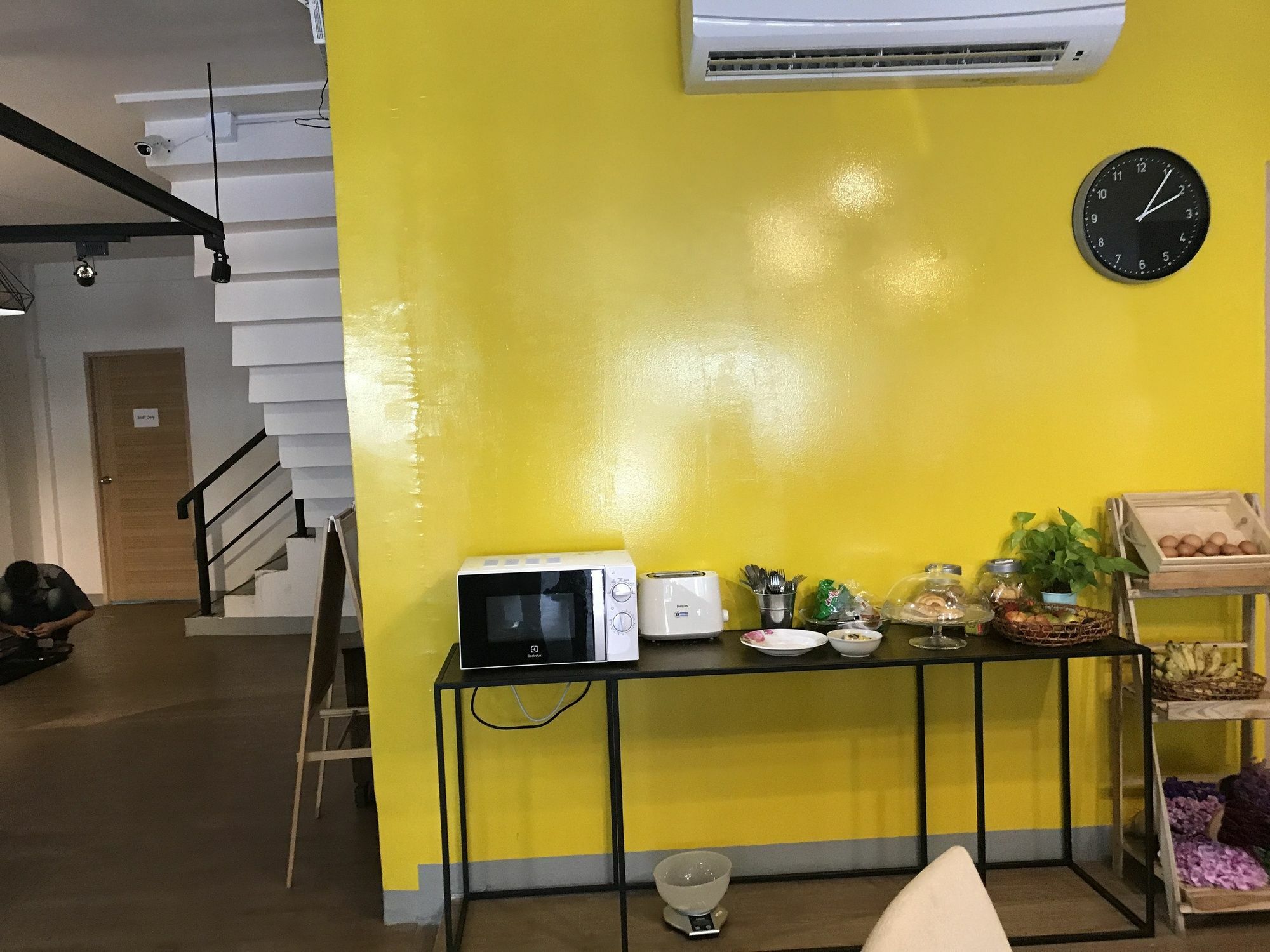 Folk Poshtel Silom Bed & Breakfast Банкок Екстериор снимка