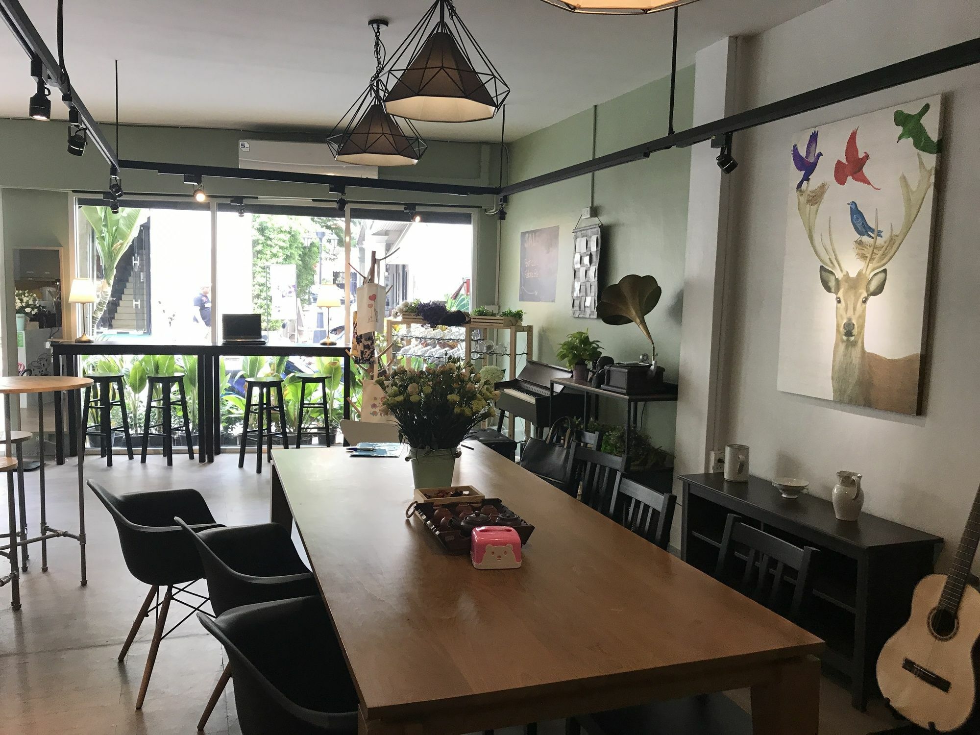 Folk Poshtel Silom Bed & Breakfast Банкок Екстериор снимка