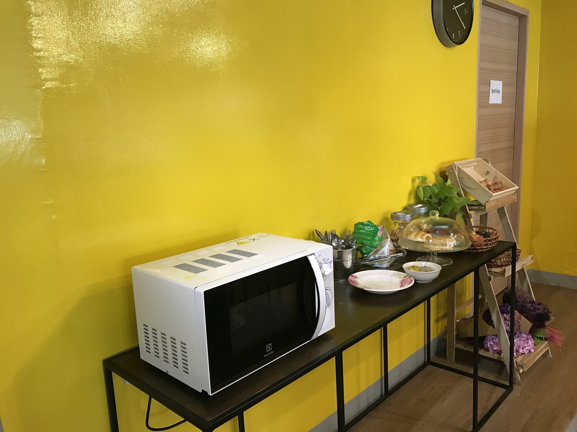 Folk Poshtel Silom Bed & Breakfast Банкок Екстериор снимка